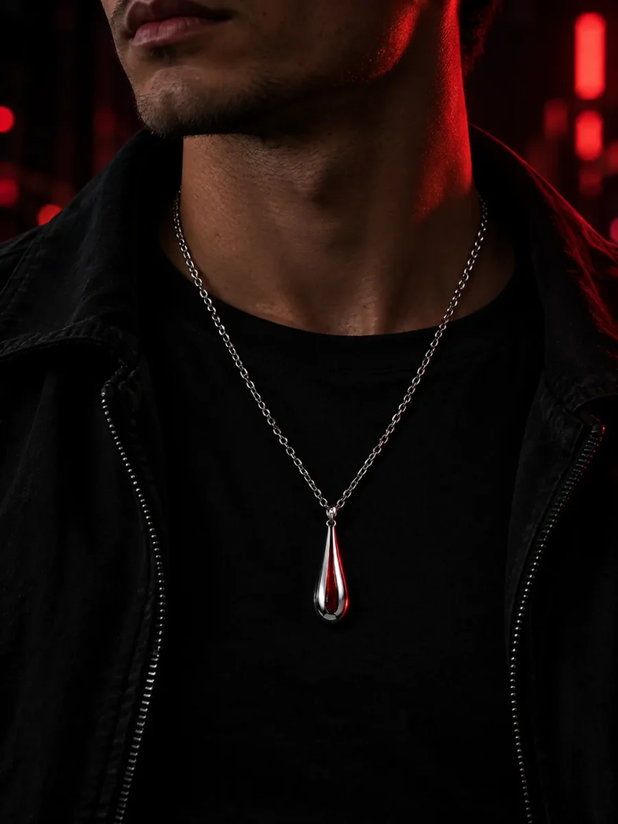 Afterglow Drop Chain gedragen om de nek