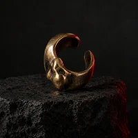 Brass Nugget Cuff, studiefoto