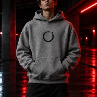 Broken Halo Hoodie en situation