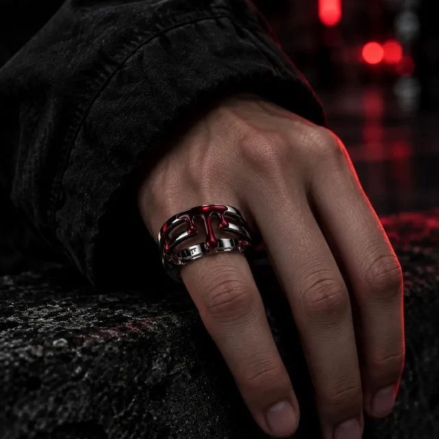 Double Drip worn on the index finger