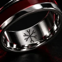 Ember Band, close-up van de gegraveerde glyph