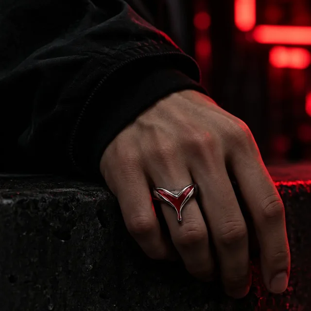 Molten Chevron worn on the index finger