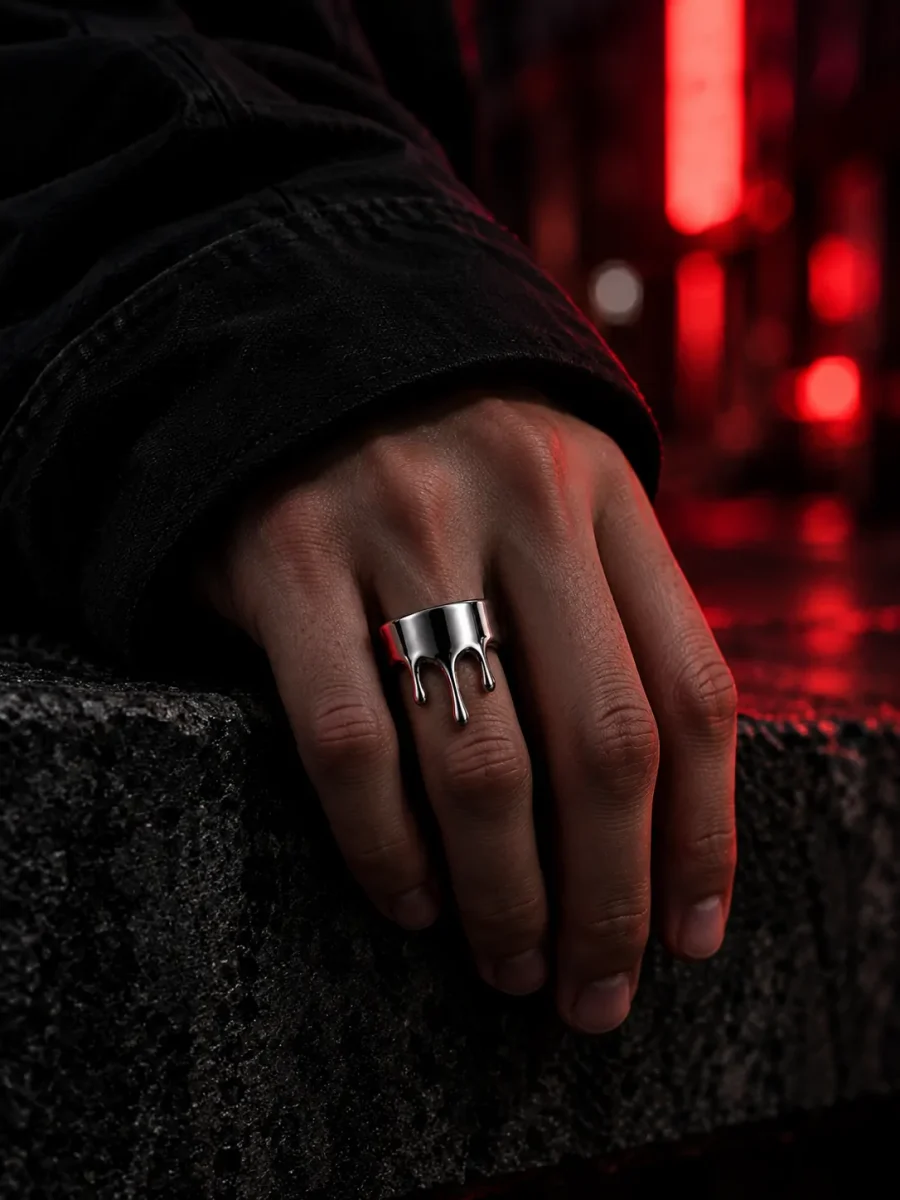 Pour Band worn on the index finger