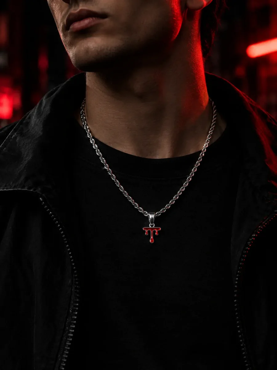 Run Rope Chain worn around the neck